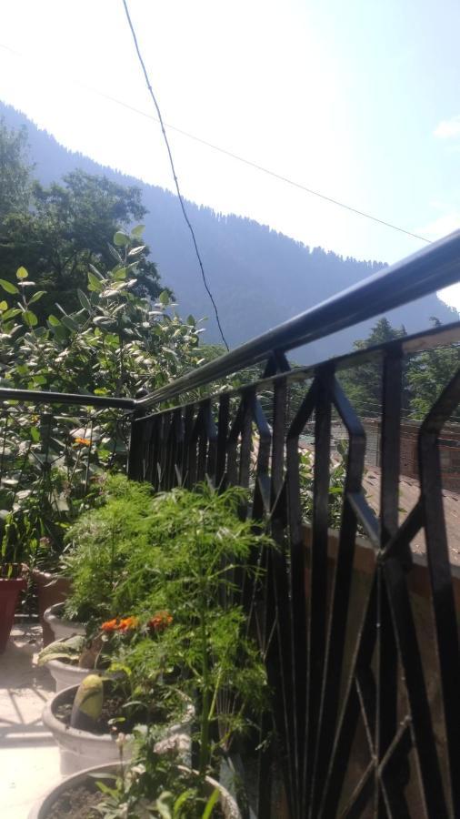 The Prasher Lodge Mall Road Manali Extérieur photo