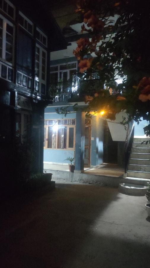 The Prasher Lodge Mall Road Manali Extérieur photo