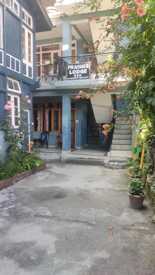 The Prasher Lodge Mall Road Manali Extérieur photo