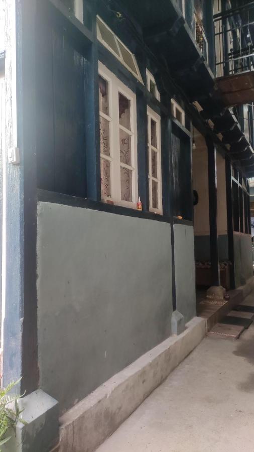 The Prasher Lodge Mall Road Manali Extérieur photo
