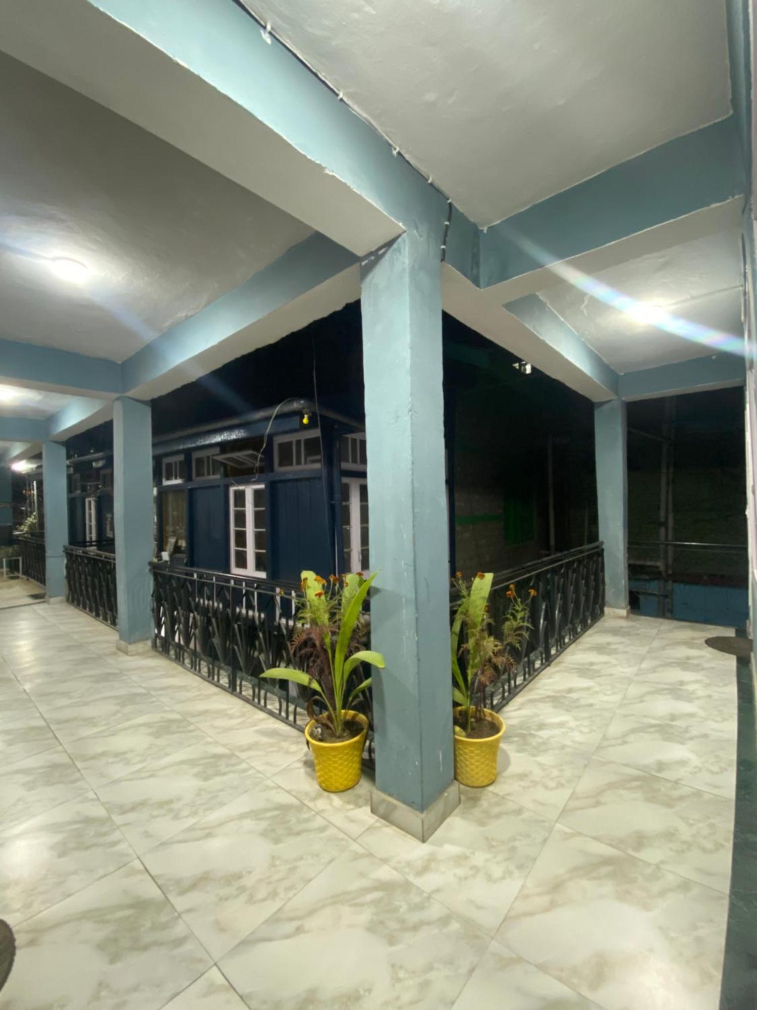 The Prasher Lodge Mall Road Manali Extérieur photo