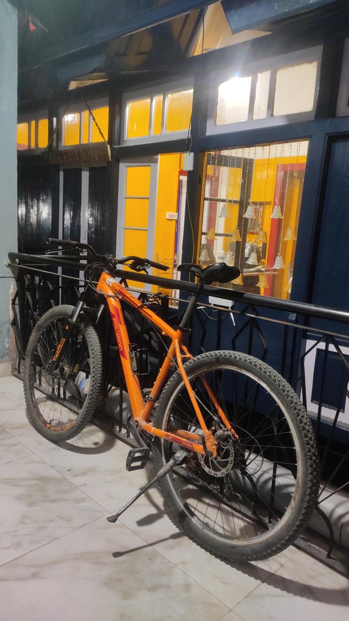 The Prasher Lodge Mall Road Manali Extérieur photo